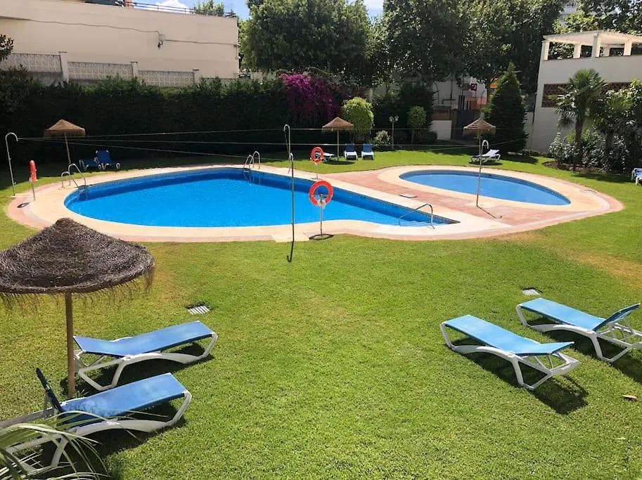 Oasis Apartment 100 Meters From Beach With Private Parking Марбелья