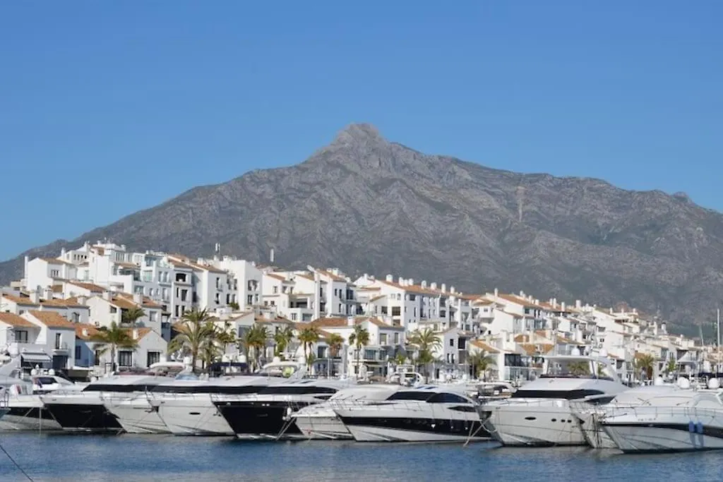 Oasis Apartment 100 Meters From Beach With Private Parking Marbella Spain